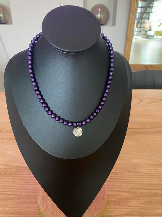 Perles nacrées violettes